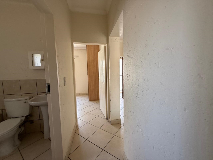 2 Bedroom Property for Sale in Waterval East North West